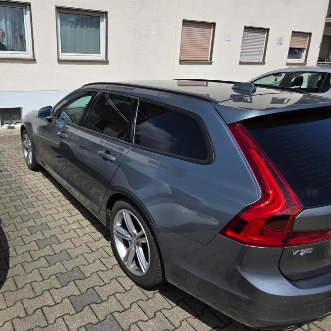 Volvo V60 z panelami tył 5%