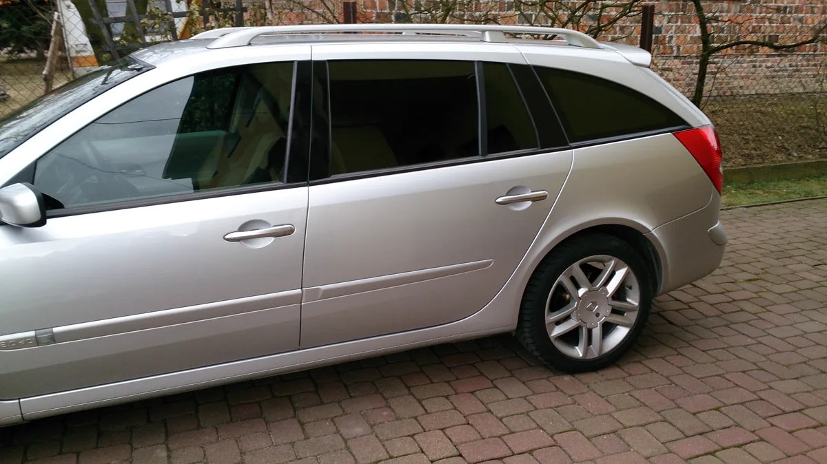 Renault Laguna z panelami przód 30%